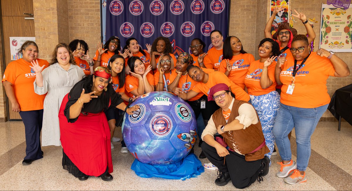 AliefScience's tweet photo. Meet the team behind #STEMergize! 🚀

Our Voyage to Discovery started with a vision, and this team brought it to life. From planning the behind-the-scenes details to welcoming students and guiding hands-on experiences, they made every moment possible. ✨

Thank you @aliefstem!💥 https://t.co/ntlisZ3OwP