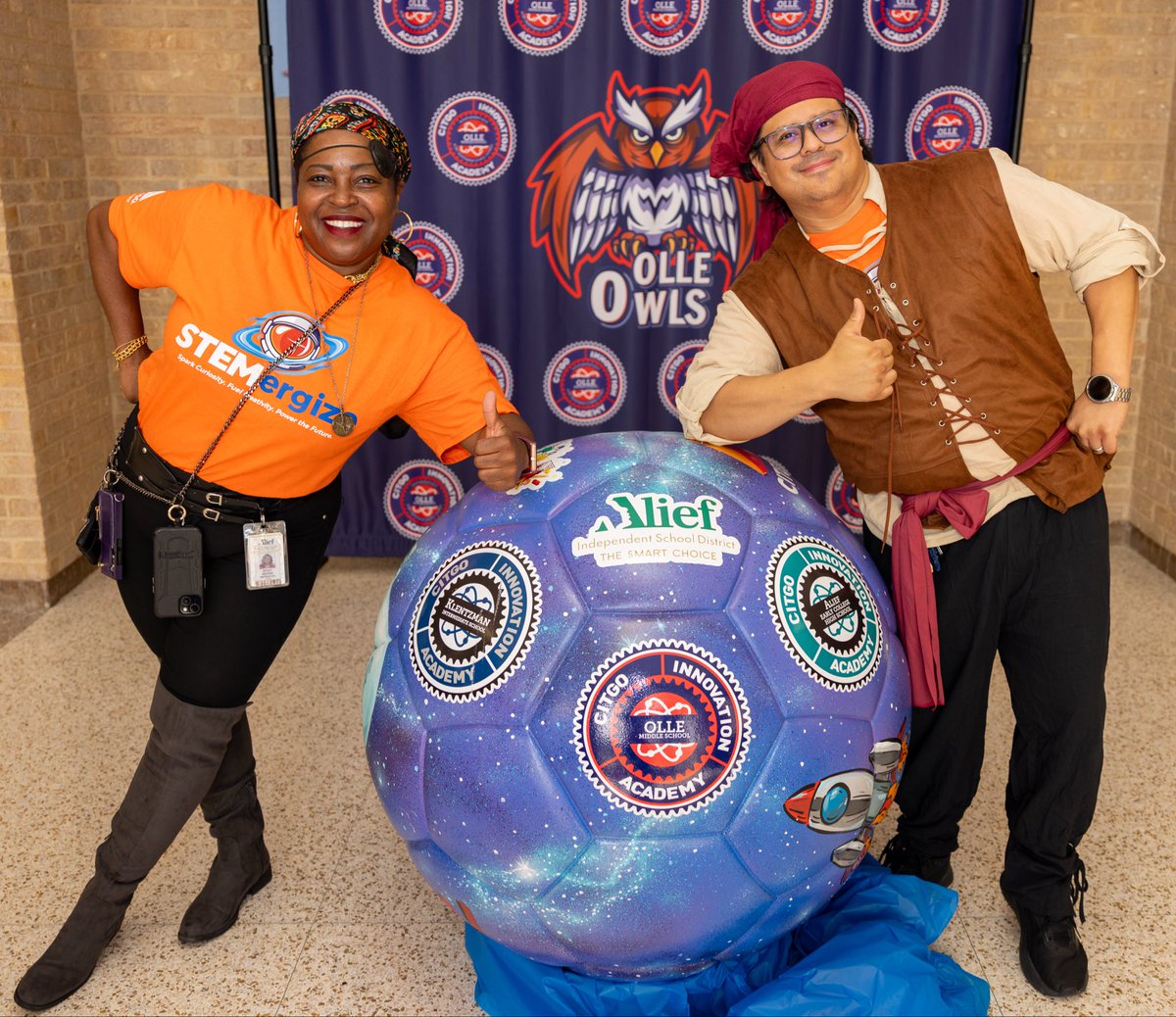 AliefScience's tweet photo. Meet the team behind #STEMergize! 🚀

Our Voyage to Discovery started with a vision, and this team brought it to life. From planning the behind-the-scenes details to welcoming students and guiding hands-on experiences, they made every moment possible. ✨

Thank you @aliefstem!💥 https://t.co/ntlisZ3OwP