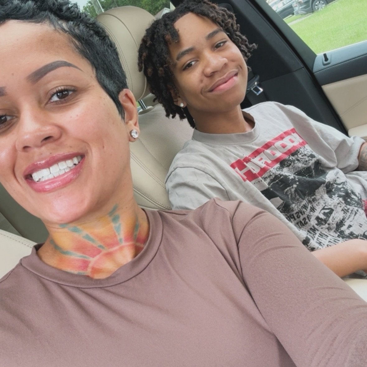 isdoreTech's tweet photo. Bro turned 16 and got a whole new car from mom. 🚗 

What did you receive from your mom on your 16th birthday? 😂 https://t.co/XkKJnv4Pvq