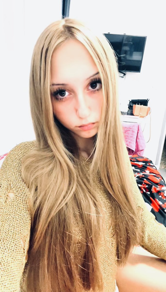 anieliitaaa's tweet photo. Face reveal 

Nooo porque me bloquean https://t.co/JtnArXYZKF