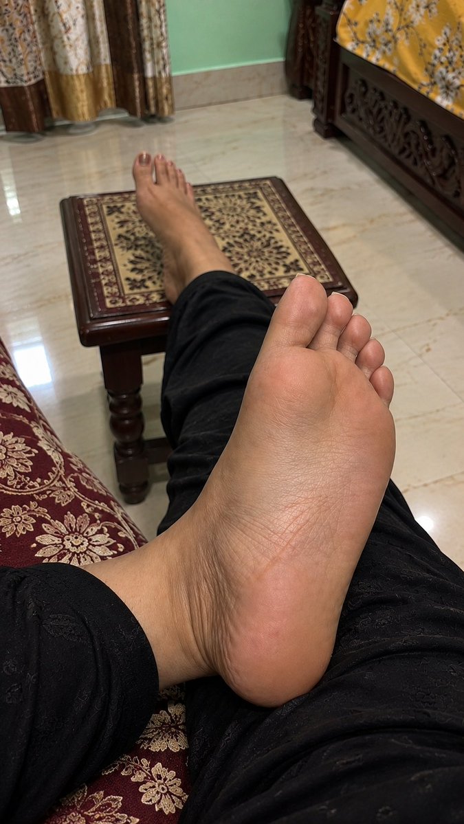 Malkinsaba's tweet photo. Who's Accepting MNWO ☪️
&amp; Willing to be a footstool of my Superior Muslim Feet ☪️👣 https://t.co/p9qLnChTX0