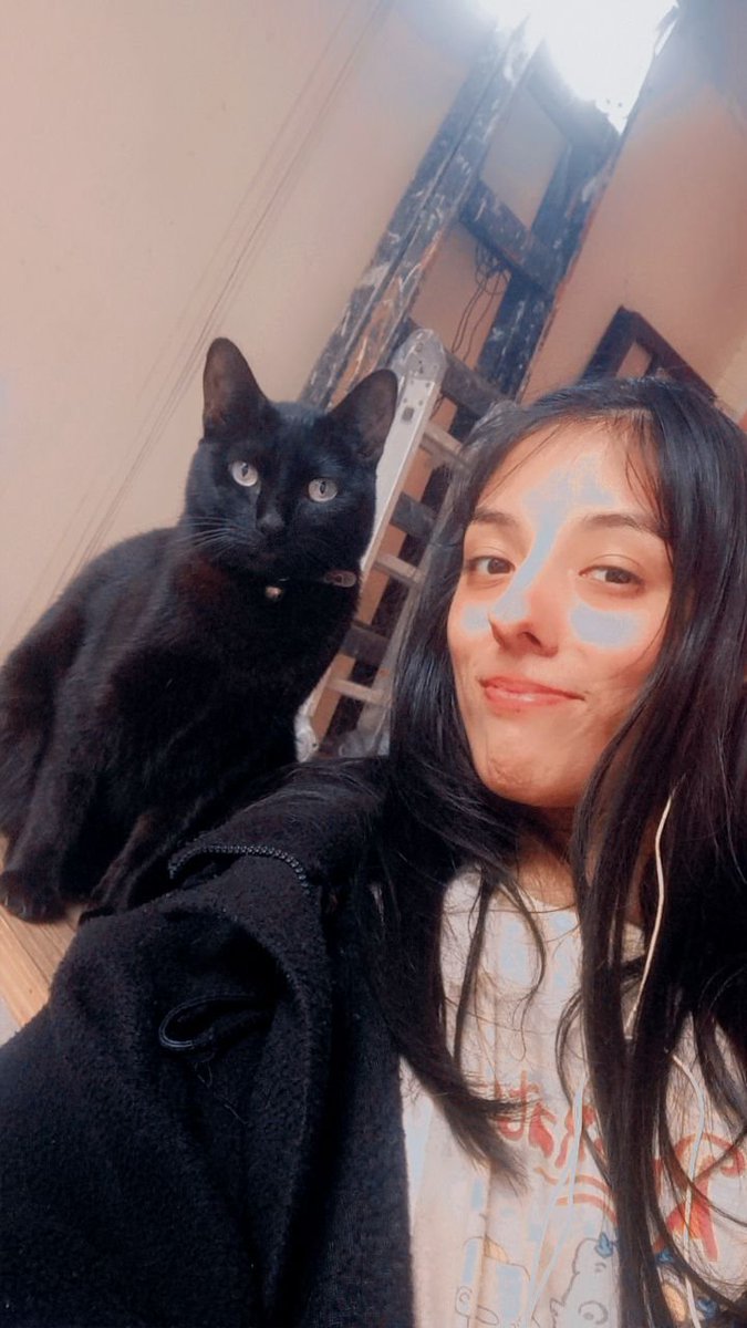 justsofi_98's tweet photo. te amoooo negrita🥰🥺 https://t.co/Es5KV7sq4Y