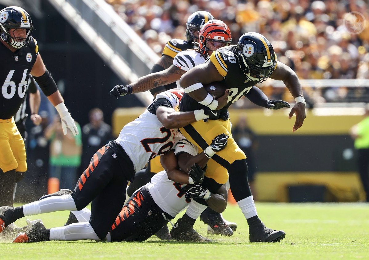 matthewluciow92's tweet photo. This picture belongs in a museum 

#steelers #darnellwashington https://t.co/RysqHzFYCz