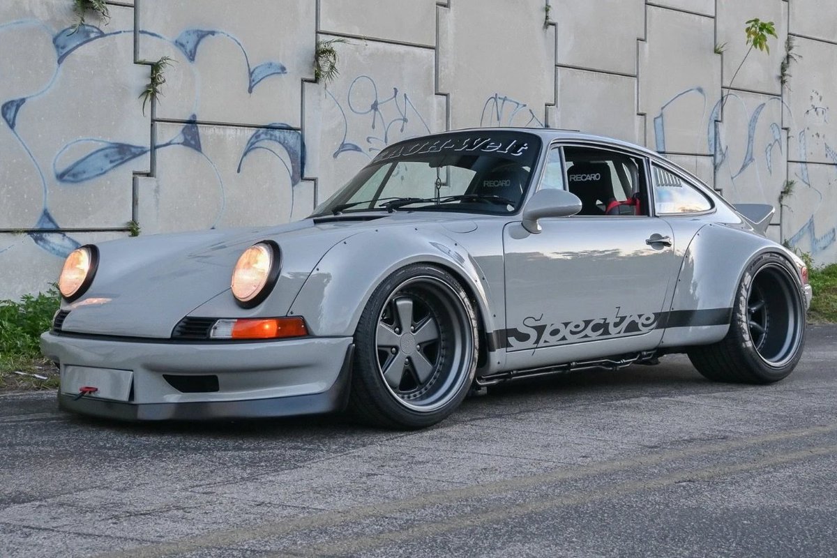 realUNICARNS's tweet photo. Nakai-san’s signature look without the giant wing - pure ducktail perfection.
1989 Porsche 911 RWB Spectre - Back Date 964 - $244,950 or Best Offer
Seller's eBay Ad: https://t.co/CEM3AlkqU4
#RWB #Porsche911 https://t.co/PVmgEMhS99