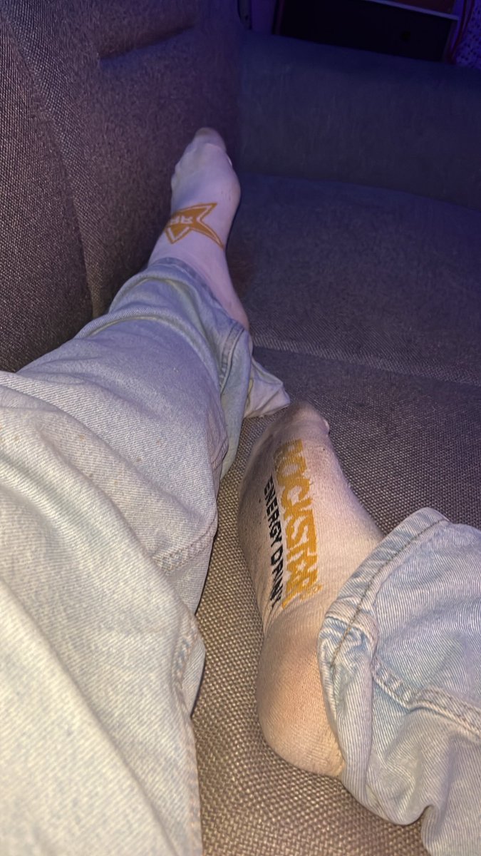 Leonherr19's tweet photo. Drückt ab❗️ #cashmaster #master #cashmaster #alpha #moneydrain #blackmail #slave
#moneyslave #zahlsau #zahlsklave #findom #paypig #zahlschwein #payandgo
#feetfetısh #footfetısh https://t.co/6DaWk2W7L6