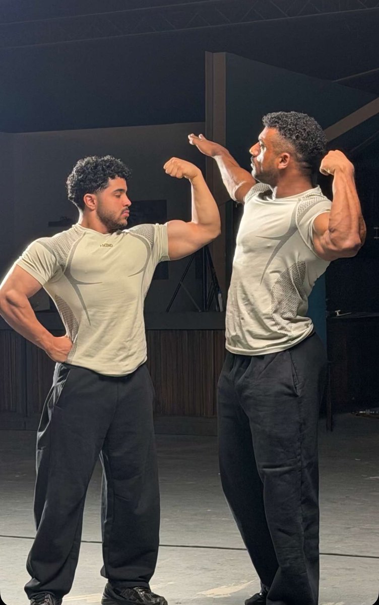 s0riue's tweet photo. من قوة Ascend 
المسعود في اسوء مرحلة حلاقية وسليمان في اسمن مرحلة بحياته 
لكن خلاهم كذا🤯 https://t.co/sV9eO9GVbO