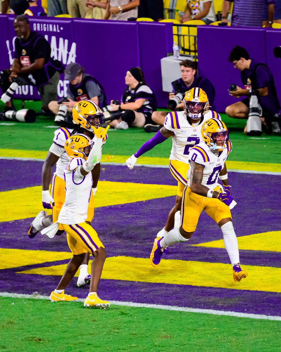 LSUfootball's tweet photo. Defense was cookin’ https://t.co/BJ9R1n4Yfz