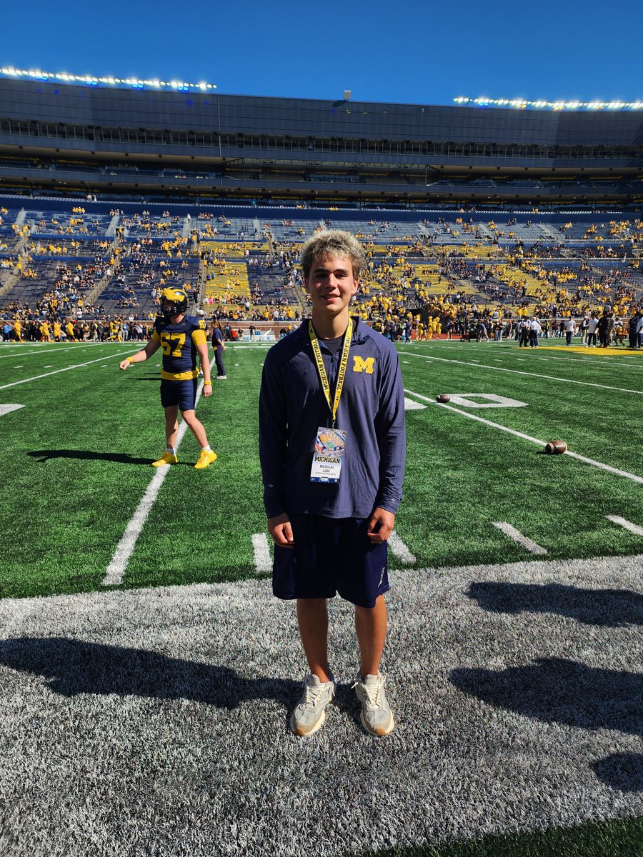 itsnicklobo's tweet photo. Amazing gameday visit with @UMichFootball yesterday.   Thanks again @19Bellamy and @DB_CoachCoombs 
 Looking forward to continuing my relationship at Michigan. Go Blue ! @Chris_Sailer @MIexposure @TheD_Zone @DCDS_FB @AshtonAikens @RisingStars6 @HKA_Tanalski @allentrieu https://t.co/k0oNLgo2y1