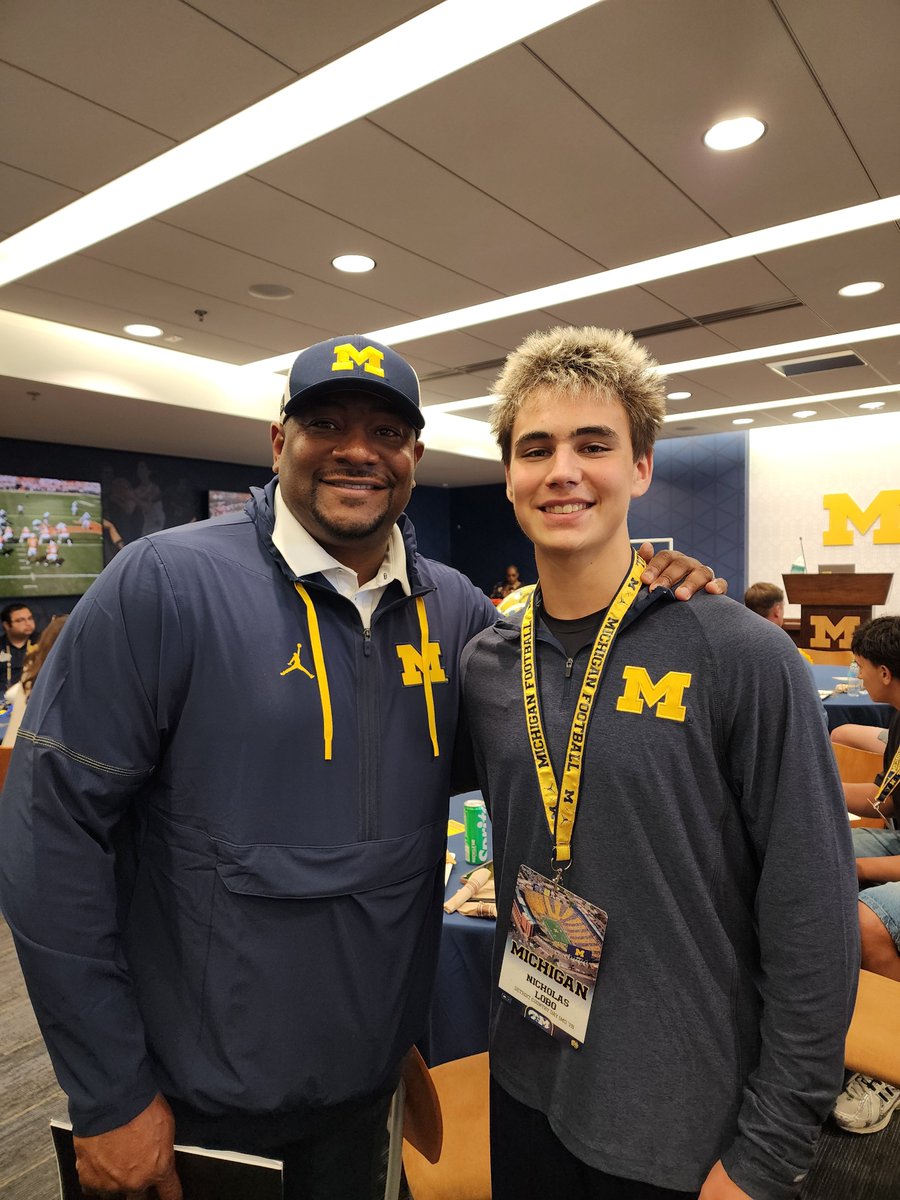 itsnicklobo's tweet photo. Amazing gameday visit with @UMichFootball yesterday.   Thanks again @19Bellamy and @DB_CoachCoombs 
 Looking forward to continuing my relationship at Michigan. Go Blue ! @Chris_Sailer @MIexposure @TheD_Zone @DCDS_FB @AshtonAikens @RisingStars6 @HKA_Tanalski @allentrieu https://t.co/k0oNLgo2y1