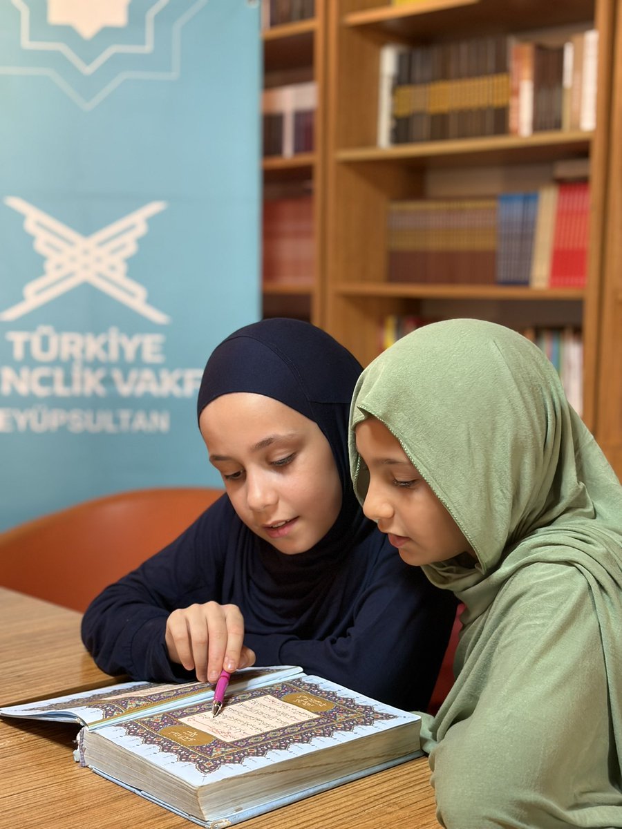 EyupsultanTUGVA's tweet photo. Kur’an’ın nuruyla güzelleşen gönüller… 🤍📖

Kız öğrencilerimizle Kur’an-ı Kerim derslerimizde; ayet ayet öğreniyor, okuyor ve birlikte ilerliyoruz. Her harfte ayrı bir güzellik, her derste yeni bir heyecan… 🌿 https://t.co/v4mXxHg8fX