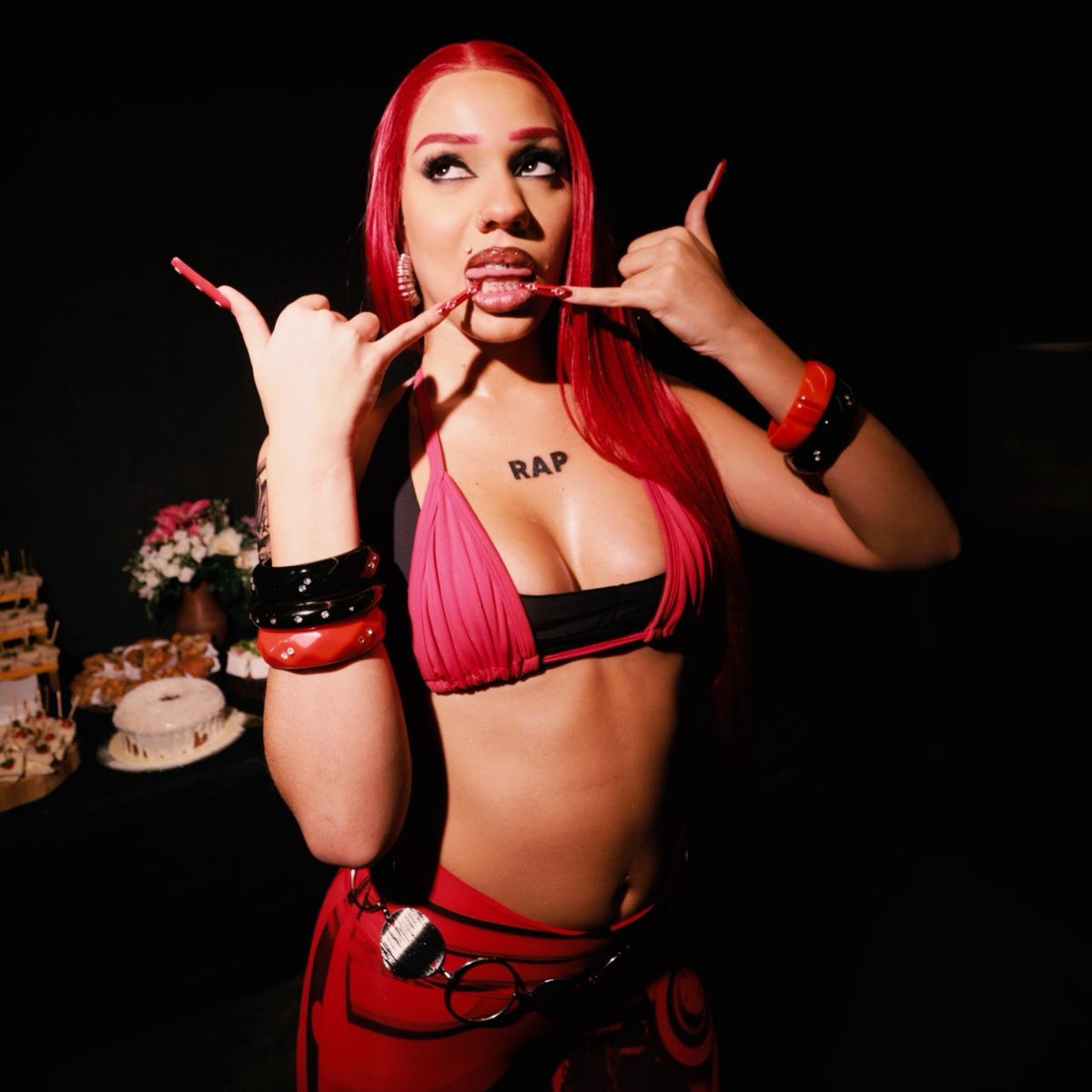 lamentavelv's tweet photo. 4 MULHERES FODAS DO RAP ENTREGARAM TRABALHOS INCRÍVEIS NESSE MÊS DE SETEMBRO ENTÃO EU ACHO BOM VOCÊS APRECIAREM, OUVIREM E FORTALECEREM O CORRE DELAS EM VEZ DE FICAR BRIGANDO NA INTERNET https://t.co/GEiAJGWyT1