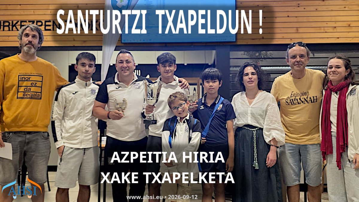 On_Kijote's tweet photo. SANTURTZI TXAPELDUN! 
Santurtzi conquista invicto el Azpeitia Hiria Xake Txapelketa con 37,5 puntos, empatado con Alfil. Gros, 3.º con 36.

• Podio Circuito de la Amistad: 1. Santurtzi  2. Alfil  3. Abadiño

Los pequeños detalles marcan la diferencia.

#Xakea #CircuitoDeLaA https://t.co/sj4fhqpTGD