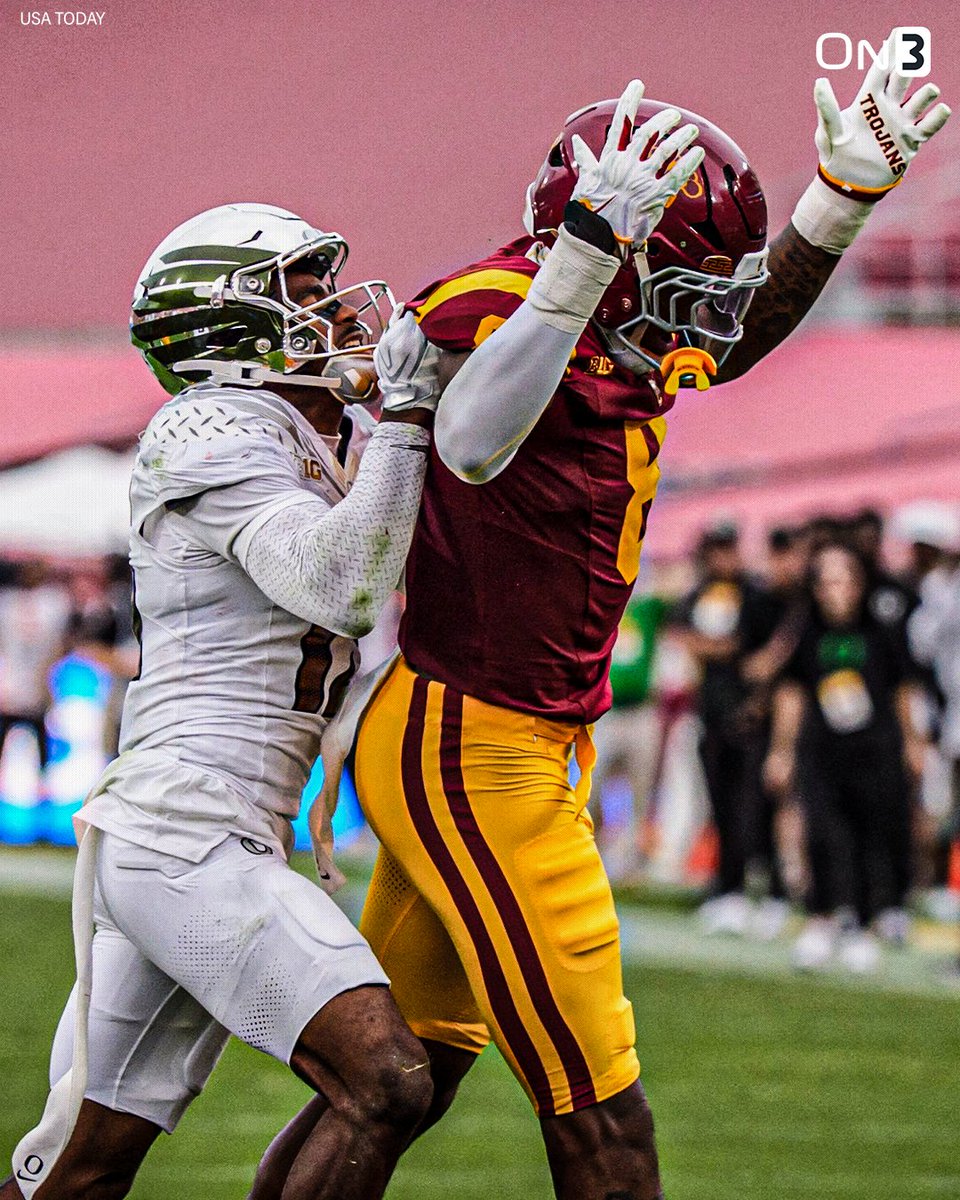 On3's tweet photo. NEW: USC has suspended LB Desman Stephens II one game for his targeting hit on Oregon QB Dante Moore, the school announced. 

https://t.co/T7IAgrfDBS