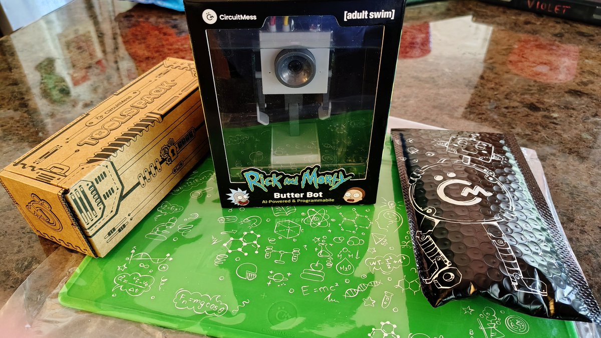boxwrenchx's tweet photo. My butter bot is here! https://t.co/ep4w7PuDZQ
