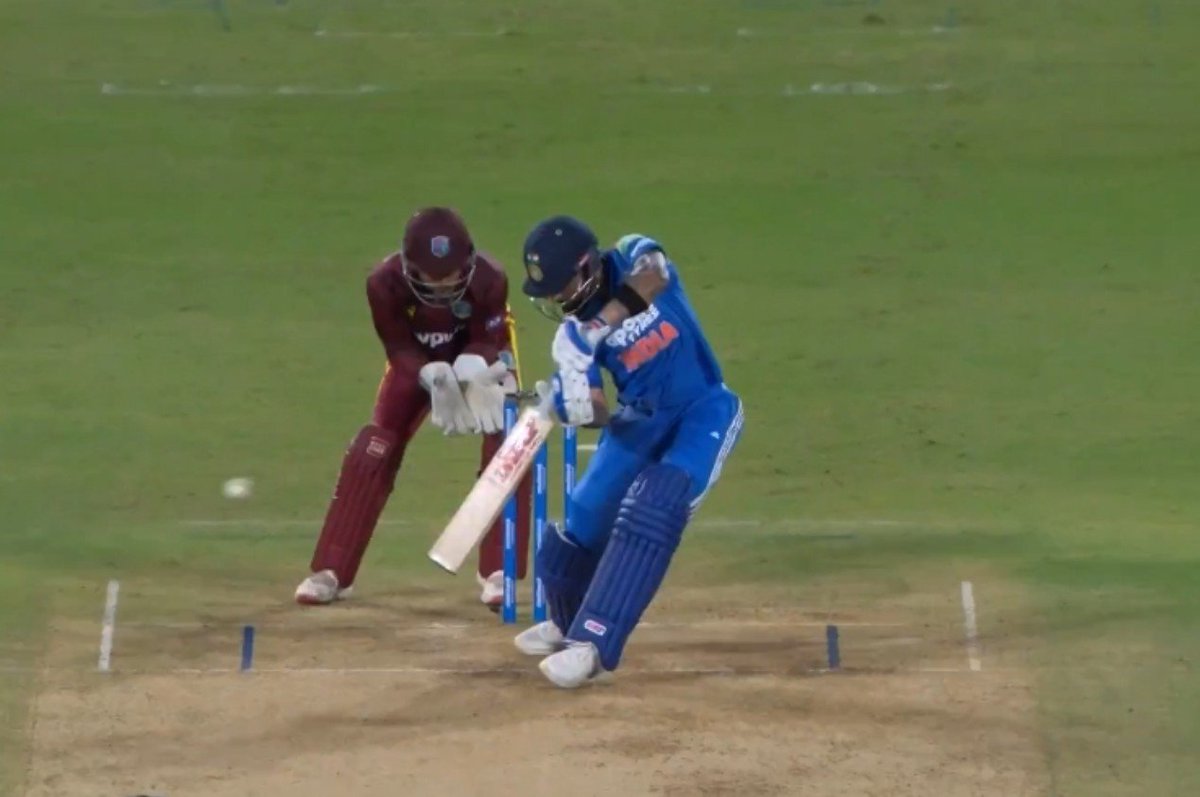 anubhav__tweets's tweet photo. this shot was absolutely ridiculous from Kohli https://t.co/j8o5nQrDfd