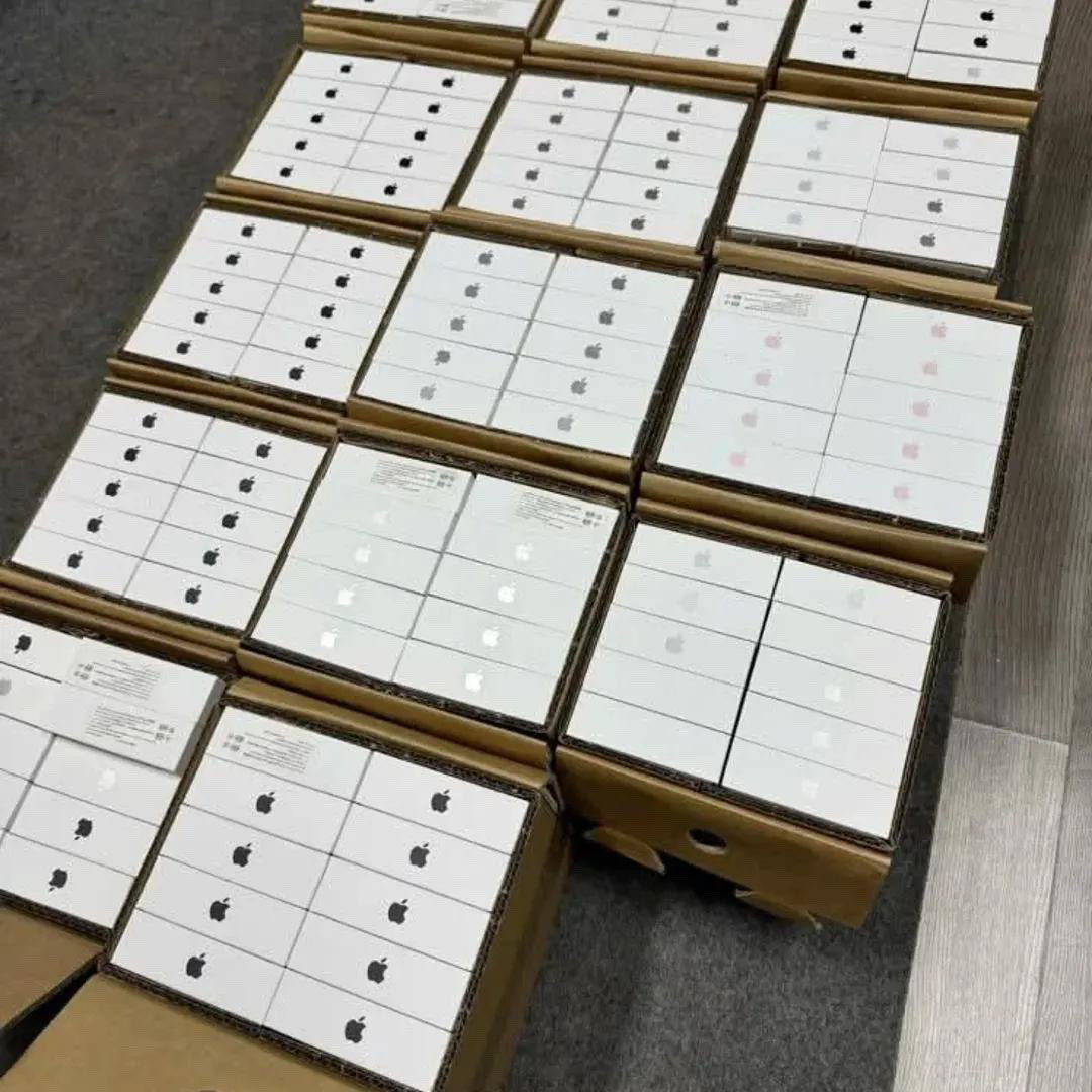 cosplair's tweet photo. Tired of hunting for a real below-retail iPhone?

18 Pro Max and 17 Pro Max in stock. Authentic. Extra storage available. Trade-ins welcome. Worldwide delivery.

DM for pricing. 🍏

#iPhoneSale #BestDeal #AppleTech #PhoneDeals #MustHave https://t.co/0qvRjI4D2r
