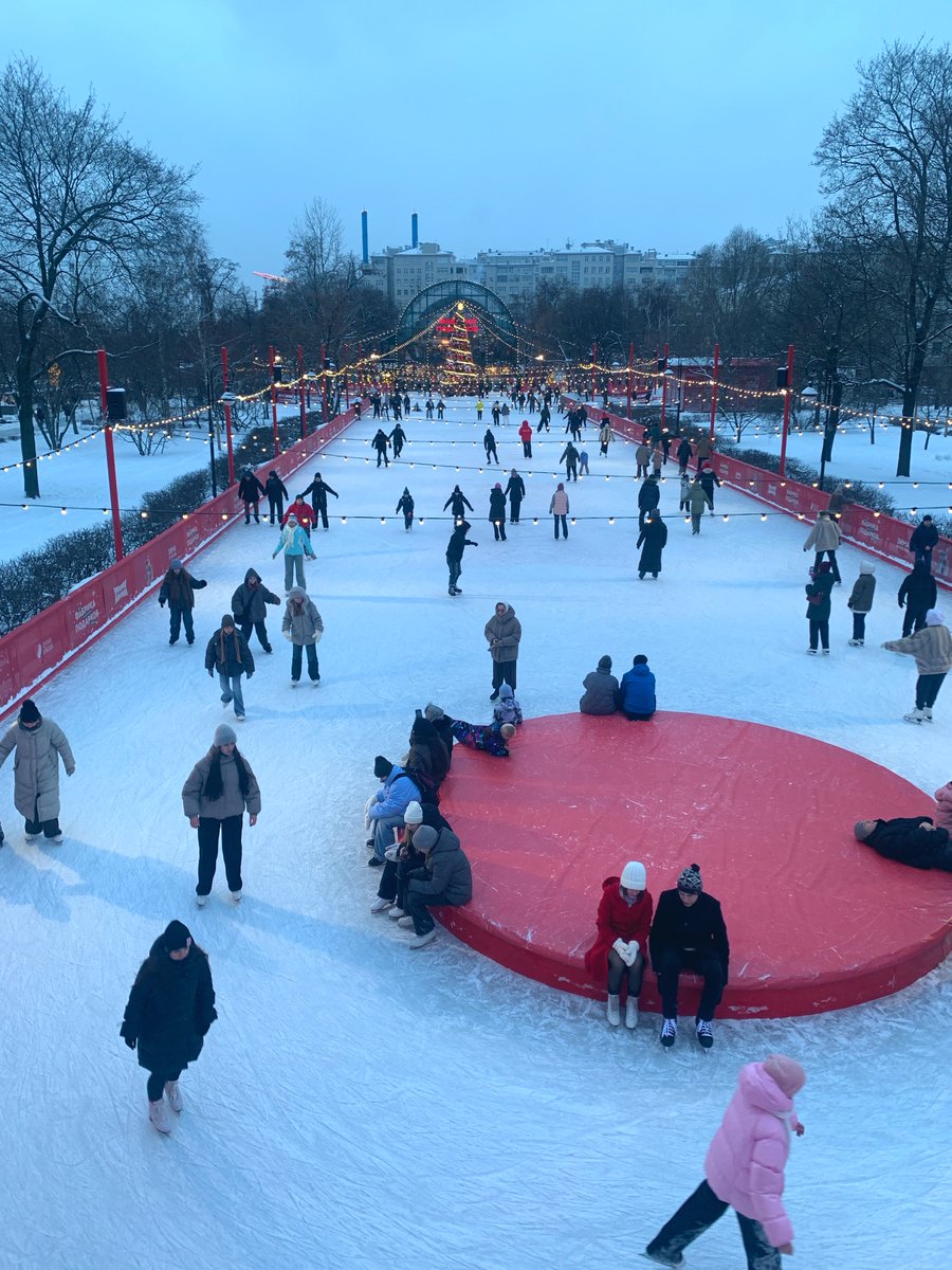 polyanator's tweet photo. Appreciating every moment ⛸️ https://t.co/XRaW2Exa5t