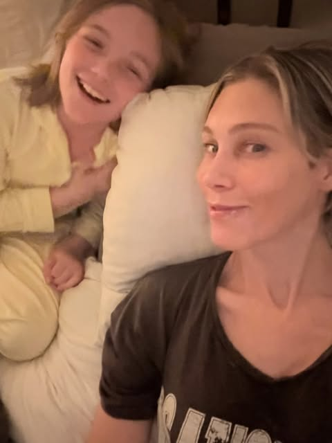 slsheppard_1's tweet photo. Grateful I have an amazing doctor &amp; support from @docs.health - as well as love from Isabella! #spinalsurgeryrecovery #docshealth #babysheppard #sixthspinalsurgery https://t.co/cWIjrOH0gV