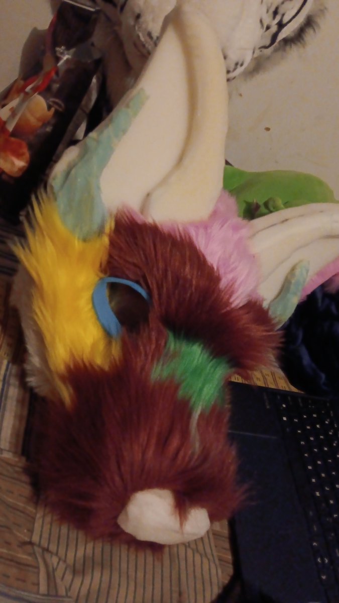 Jamie22727648's tweet photo. Update on the fursuit wip hes coming along and is now named! 
Welcome DRIP https://t.co/2TtsGiIoTt