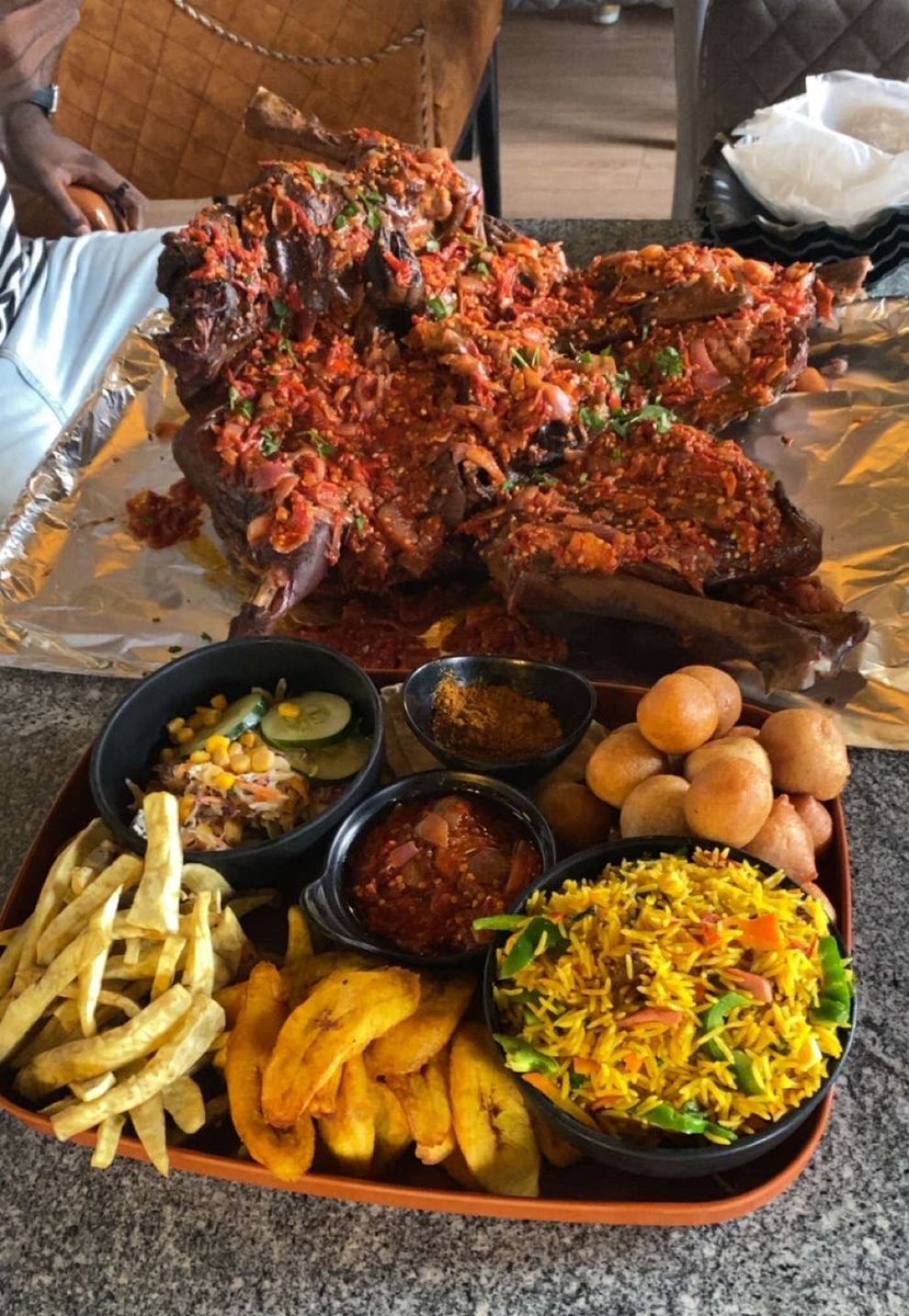 Mayorstilldey4u's tweet photo. Here to give my review as always.

- the distance is far (not an excuse if you want to enjoy yourself)
- I think they have the best plantain I have tasted for a while among other restaurants 
- Puff puff >>>>> 
- you will enjoy the goat meat when it is hot instead of cold (that was the deciding factor why we could not finish it) 
-Great ambience 
-good music 
-The waiters are so responsive immediately you call on them 
If you want to enjoy here, go with friends.
-Again, pls anything you order, have a taste of their plantain (10/10)

8/10 experience
