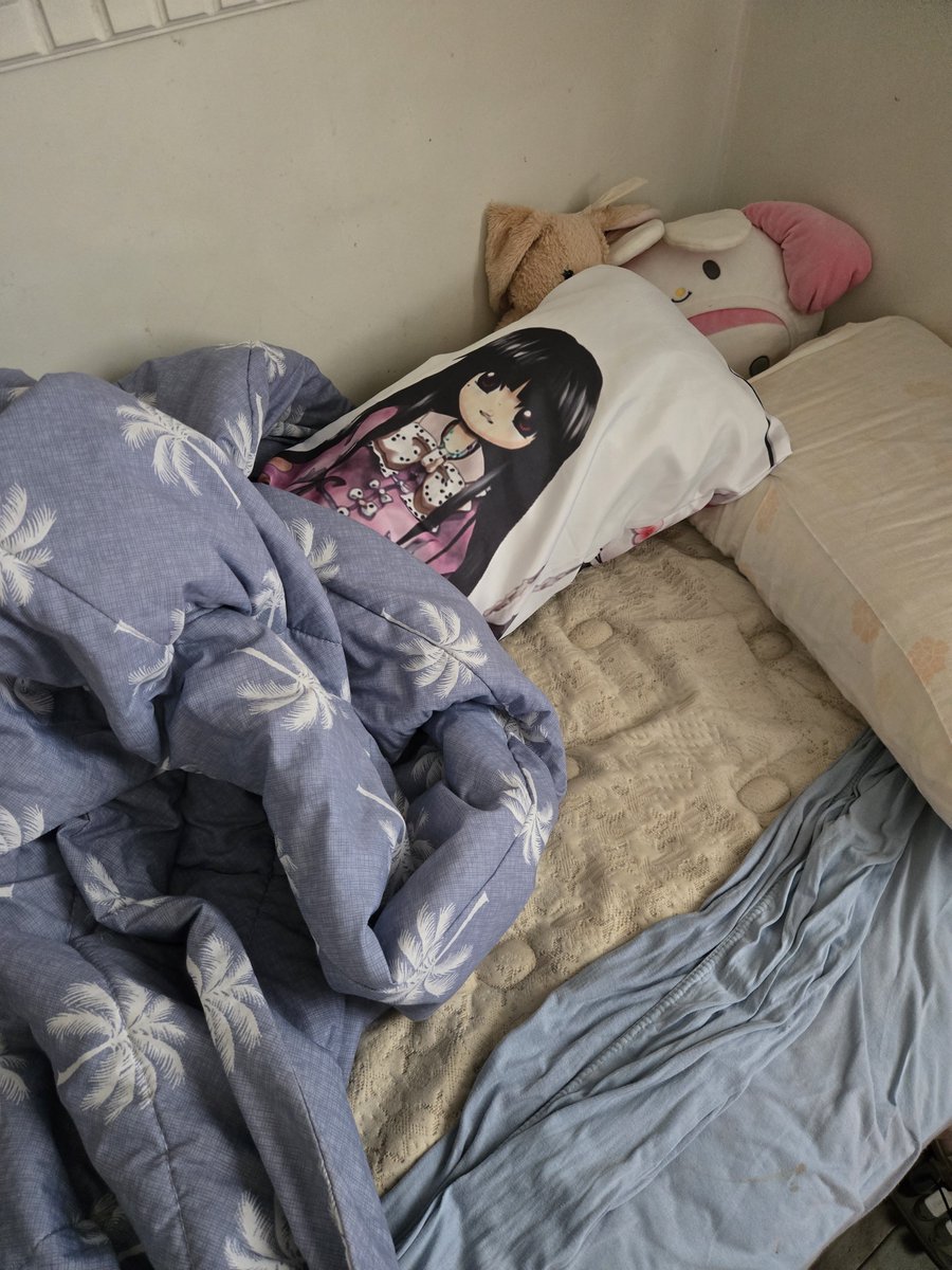 Jobunnyblast's tweet photo. I love her a lot waking up by her side puts a smile on my face https://t.co/WFqK25Q6n4