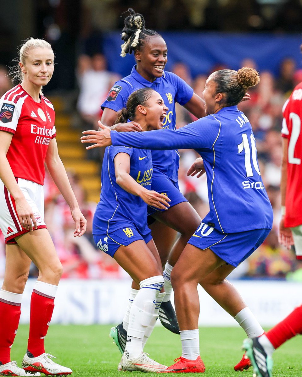 brfootball's tweet photo. Alyssa Thompson scored the winning goal as Chelsea beat Arsenal 1-0 in a London derby clash in the WSL 🇺🇸🔵 https://t.co/DwAeGc4KQv