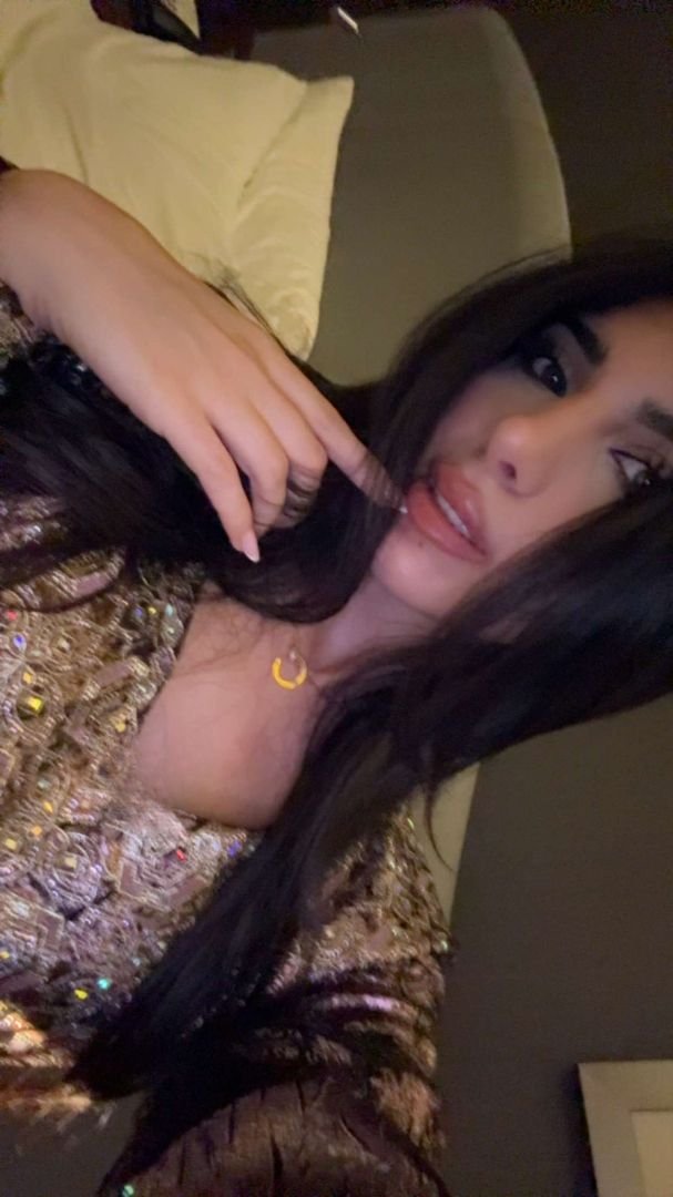 4cngah's tweet photo. ابا 69 منو خبره يجيني الحين🫦💦 https://t.co/S6oMmQYT6L