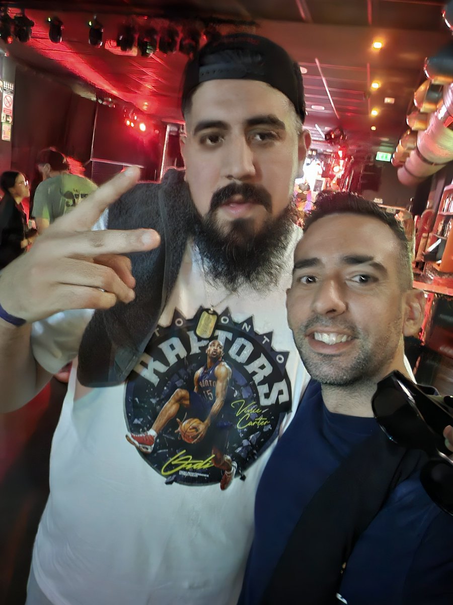 JFLH14's tweet photo. Un año mas disfrutando de este eventazo con tremendos bicharracos! Gracias @codigo__bushido por hacerlo posible y a  @Piezas750 por traérnoslo!  @bigsoul242 @KingProdemm @Elfernanyd ❤️💪 https://t.co/7LHqpeAgqL