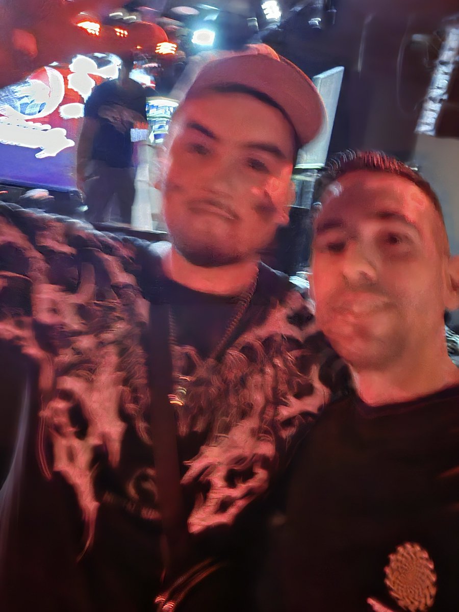 JFLH14's tweet photo. Un año mas disfrutando de este eventazo con tremendos bicharracos! Gracias @codigo__bushido por hacerlo posible y a  @Piezas750 por traérnoslo!  @bigsoul242 @KingProdemm @Elfernanyd ❤️💪 https://t.co/7LHqpeAgqL