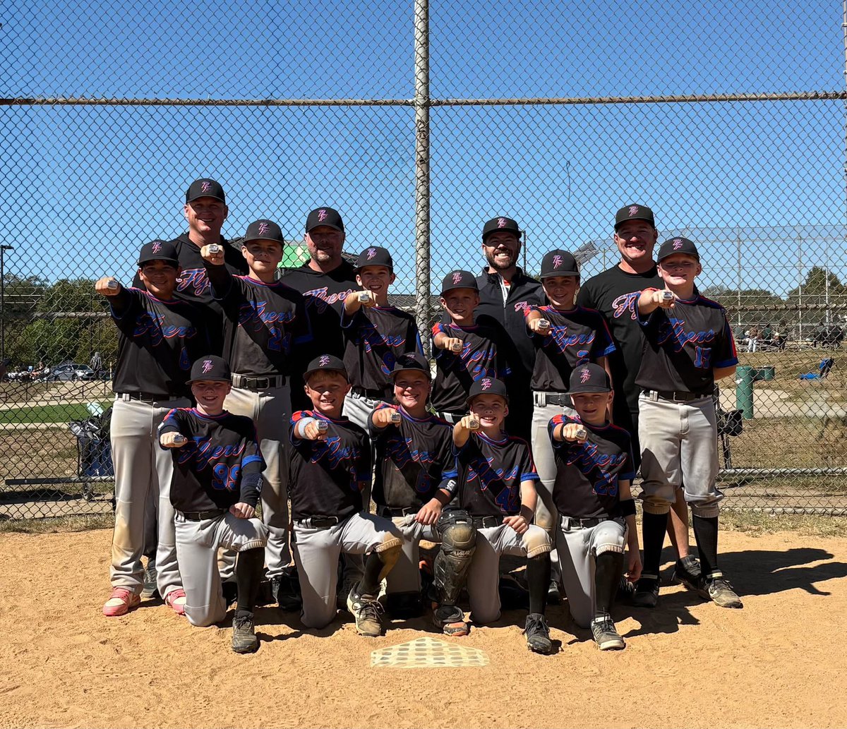 pfflyersbeisbol's tweet photo. 🏆 Wood Bat Classic Champions! The PF Flyers 12U opened their Fall campaign with a championship and improved to 4-0. Focused. Fundamental. Competing every pitch. Proud to partner with Tournaments for a Cause supporting Better Days for Kids. #PFFlyers https://t.co/9dG38eapcy