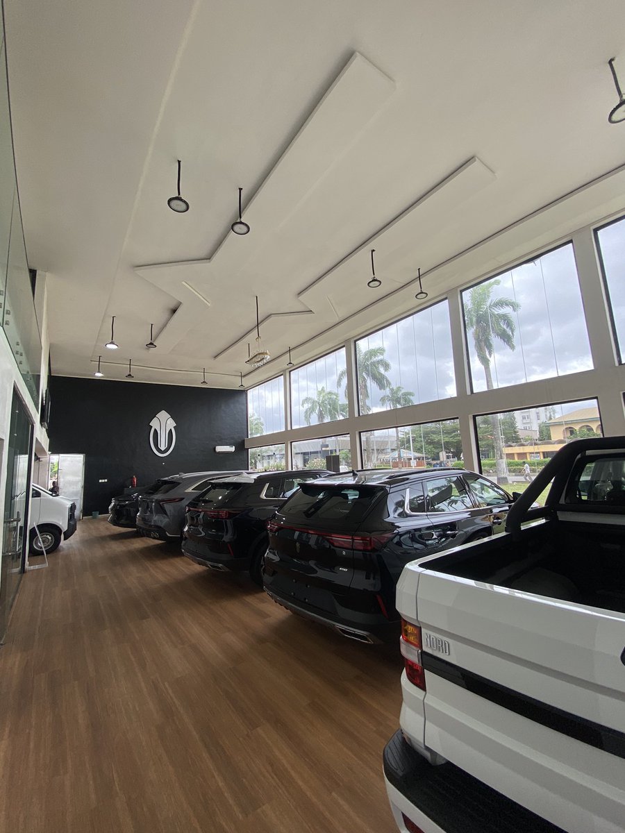 Frame 1; out for my daily 2k Frame 2; show room, make una con buy car ...