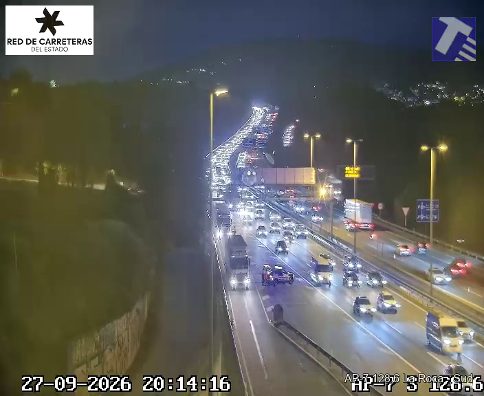 transit's tweet photo. A hores d'ara, queden algunes aturades:
🔴 AP-7 Vilafranca ➡ nord
🔴 AP-7 Cardedeu-la Roca ➡ sud
🔴 A-2 Jorba #obres ➡ BCN
🟠 C-55 Castellgalí ➡ sud
🟠 B-23 Esplugues ➡ BCN
#SCT #retorn https://t.co/39qEliLetn