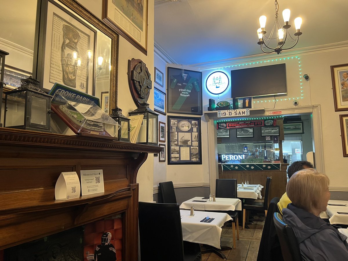 tabidouga810's tweet photo. ダブリン🇮🇪にあるO'Sheas Restaurantで名物ギネスビーフシチューに挑戦

ダブリン空港でレンタカーを返却し、ダブリン市内に戻ってきた。口コミでダブリン市内で最もコスパの良いお店と聞き入店。

Guinness Beef Stew 19.95€+10%のサービス料で21.95€(4,072円)を注文。3人以下ならサービス料無し。 https://t.co/K3fDW1xFAA