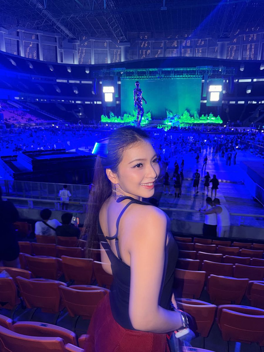 GraciasFans_INA's tweet photo. weeknd https://t.co/SMQU7FNaV4