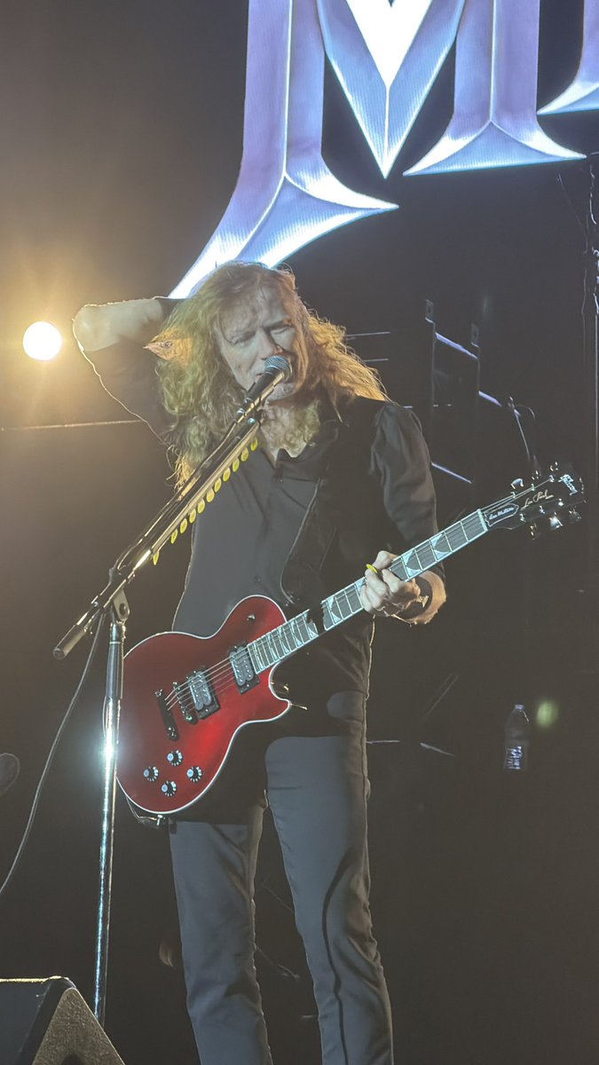 SleepyDeveloper's tweet photo. @Nordic_Deth it was a blast seeing @Anthrax @Megadeth and @IronMaiden at BMO! Check out that red 24 fret @DaveMustaine Les Paul! He played Tornado of Souls on it! https://t.co/J40ifJW17N