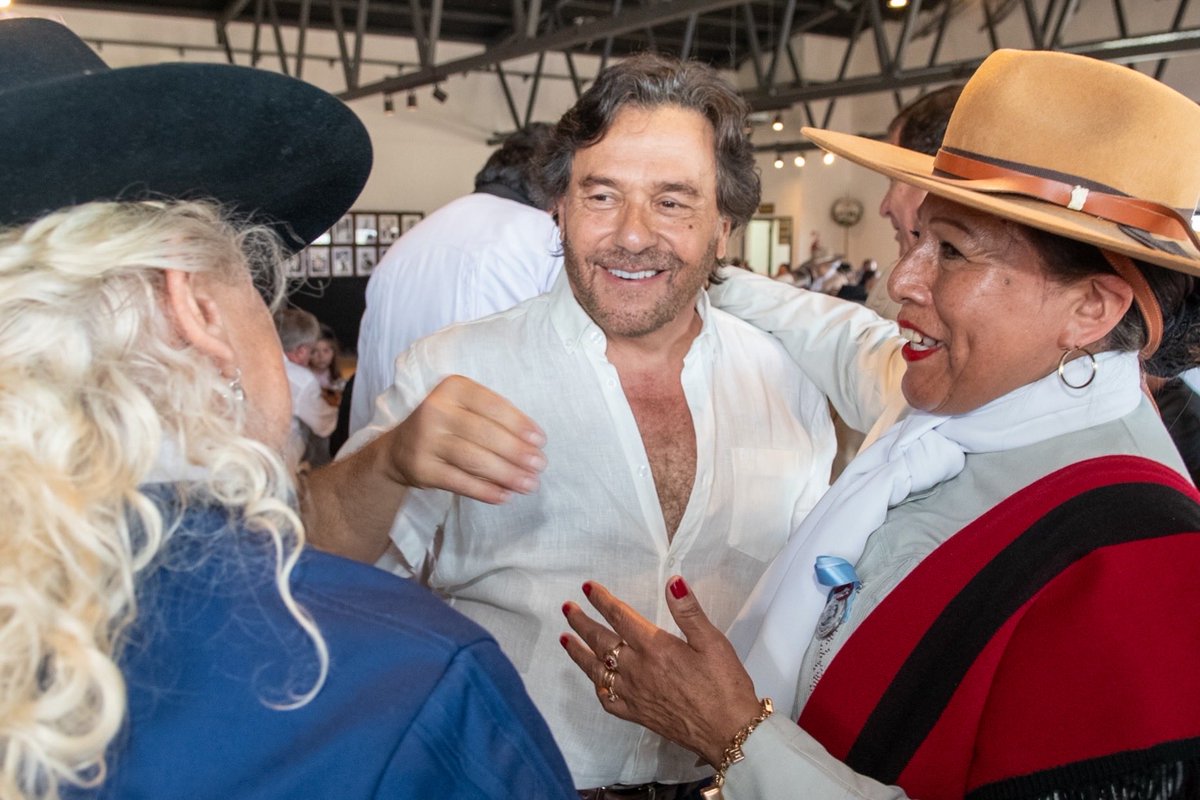 GustavoSaenzOK's tweet photo. 80 años manteniendo viva nuestra historia, nuestras tradiciones y el legado del General Martín Miguel de Güemes.

Acompañé a la Agrupación Tradicionalista de Salta Gauchos de Güemes en este aniversario tan especial, junto a familias gauchas y fortines de toda la provincia.

El coraje, el patriotismo y el amor por nuestra tierra que nos legaron Güemes y sus gauchos siguen presentes en cada fortín que, con orgullo, mantiene vivas nuestras raíces y tradiciones.