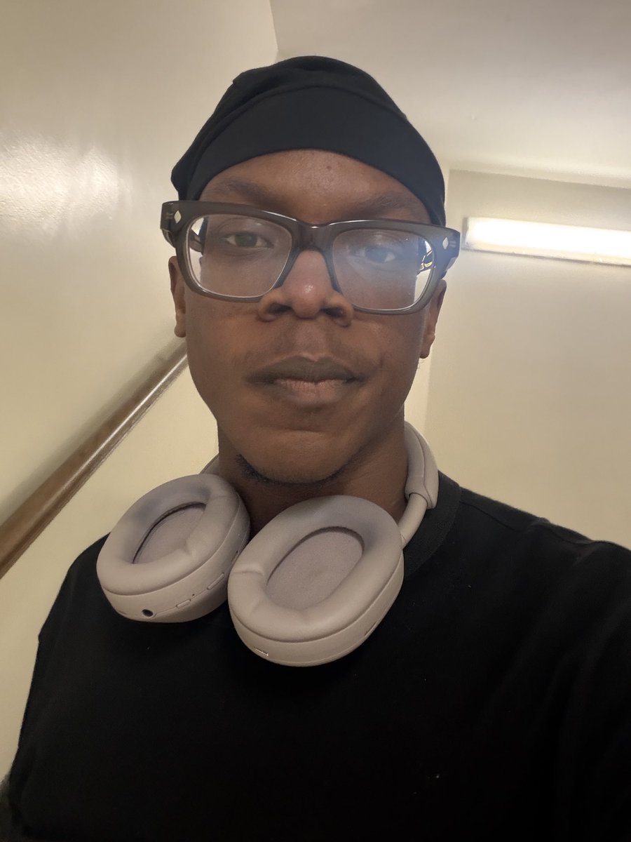 onesiee's tweet photo. Got bored so here’s me and my 9 games https://t.co/RZaXTeOylL