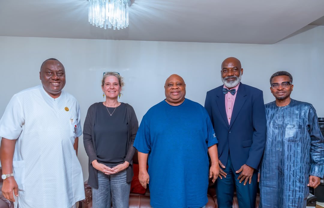 AAdeleke_01's tweet photo. Today in London, I hosted a team of investors in the Sports Industry, led by Dr. Bob Olukoya, Country Director, Alive and Kicking Nigeria Limited, and Mrs. Joanne Macrae, Director, Amos Sports Business School, London and Business Development Director, Alive and Kicking Nigeria Limited.

We had productive discussions on the enormous opportunities in sports business and industrial development in Osun State. I reaffirmed our administration’s commitment to transforming Osun from a civil service-dependent economy into an industrialised subnational entity, with the Osun Free Trade Zone positioned as a major hub for investment.

I have directed the Ministry of Commerce and Industry to urgently process the investors’ submission, as Osun is in a hurry for industrialisation. I am particularly encouraged by the proposal to establish a football factory in our Free Trade Zone to produce footballs for Nigeria, Africa and the global market, as well as the planned football talent academy to train and develop young Osun talents for local and international opportunities.

We will continue to create the right environment, policies and infrastructure to attract investments, create jobs and unlock the economic potential of our people. Osun is open for business, and we are ready to partner with investors who share our vision of an industrialised and prosperous state.