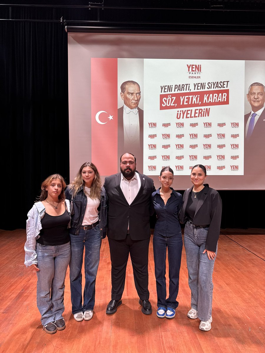 yenigencesenler's tweet photo. YENİ Parti’de söz de karar da yetki de üyelerimizin!
Bugün Esenler’de gerçekleştirdiğimiz ön seçimde, üyelerimizin oylarıyla kurucu İlçe Başkanımız Aytekin Ayar’ı tekrardan ilçe başkanlığı görevine hep birlikte seçtik.
Genel Başkanımız Sayın Özgür Özel’in liderliğinde, birlik ve dayanışma içinde iktidar yürüyüşümüzü kararlılıkla sürdürüyoruz.
Bu süreçte emeği geçen tüm örgütümüze ve yol arkadaşlarımıza yürekten teşekkür ediyoruz.
Partimize, Esenler’imize ve ülkemize hayırlı olsun!