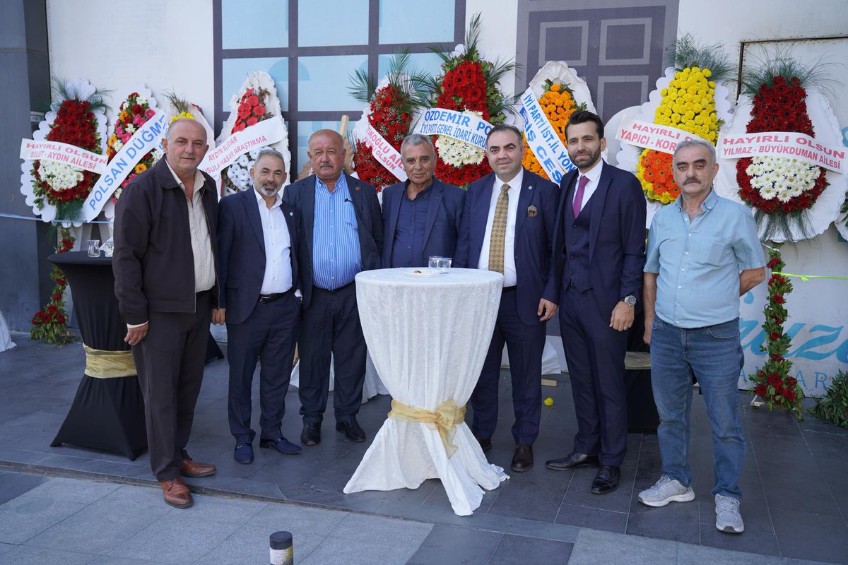 IyipartikCekme's tweet photo. İlçe Başkan Yardımcımız Sıddık Yapıcı’nın oğlu, İlçe Yöneticimiz Kürşat Yapıcı’nın yeni iş yerinin açılışına; GİK Üyemiz Özdemir Polat, İlçe Başkanımız Rasim Yıldırım ve Yönetim Kurulu Üyelerimiz katıldı.

Kürşat Yapıcı’ya hayırlı, bereketli kazançlar diliyoruz. https://t.co/H5RrLcFf7s