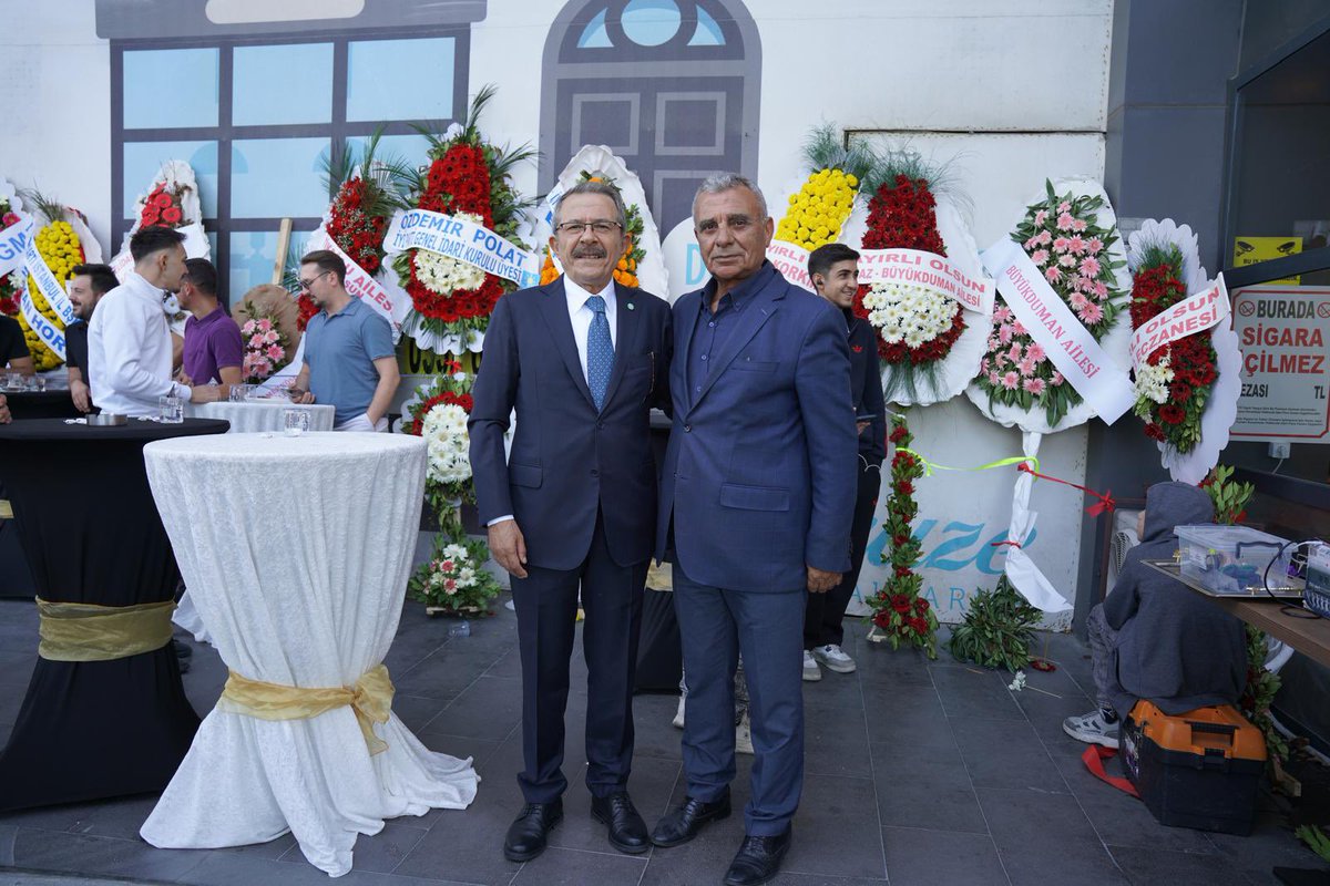 IyipartikCekme's tweet photo. İlçe Başkan Yardımcımız Sıddık Yapıcı’nın oğlu, İlçe Yöneticimiz Kürşat Yapıcı’nın yeni iş yerinin açılışına; GİK Üyemiz Özdemir Polat, İlçe Başkanımız Rasim Yıldırım ve Yönetim Kurulu Üyelerimiz katıldı.

Kürşat Yapıcı’ya hayırlı, bereketli kazançlar diliyoruz. https://t.co/H5RrLcFf7s