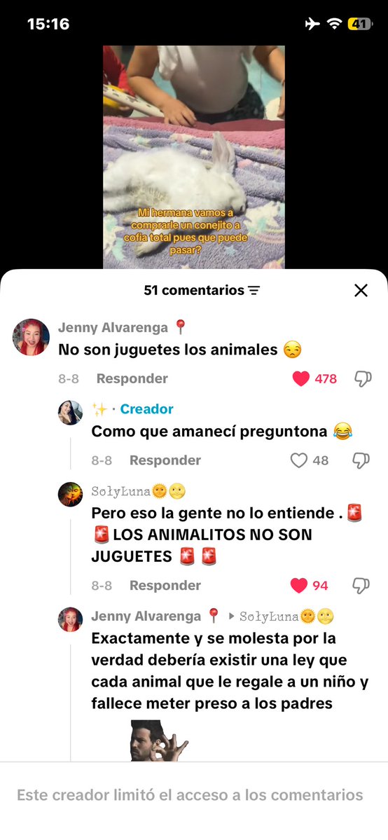 canelasangrando's tweet photo. acabo de encontrarme este video en tik tok donde a esta mujer le causa gracia que su hermana le haya matad0 a su conejito y de paso vi un comentario tan estúpido "ellos mueren rápido" su periodo de vida es desde los 8 a 12 años.
LOS ANIMALES NO SON JUGUETES, SON SERES SINTIENTES! https://t.co/f0O3KktIev