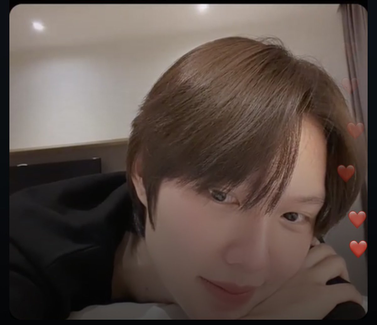unnnuna's tweet photo. หลงรักคนมีเจ้าของ แอบมองอยู่ทุกวัน https://t.co/JF6DTY6PgH