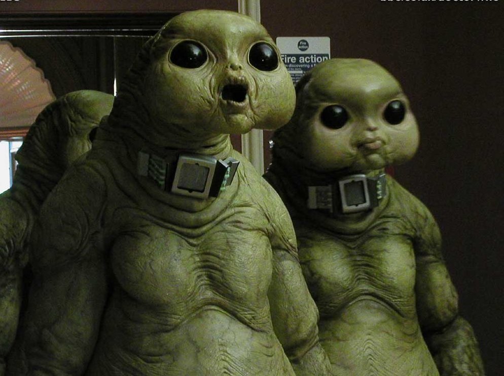 LifesWorstJoke's tweet photo. @iltaelogy It looks like one of the Slitheen from Doctor Who in a shit disguise. https://t.co/Bejse603UV