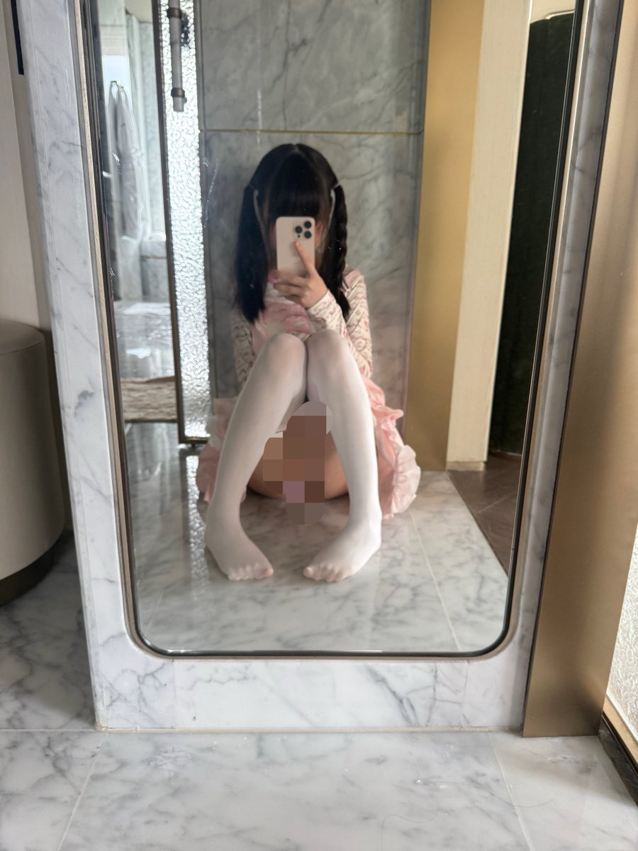 Euillllli's tweet photo. 老公打工我打老公 https://t.co/GHe1V056as