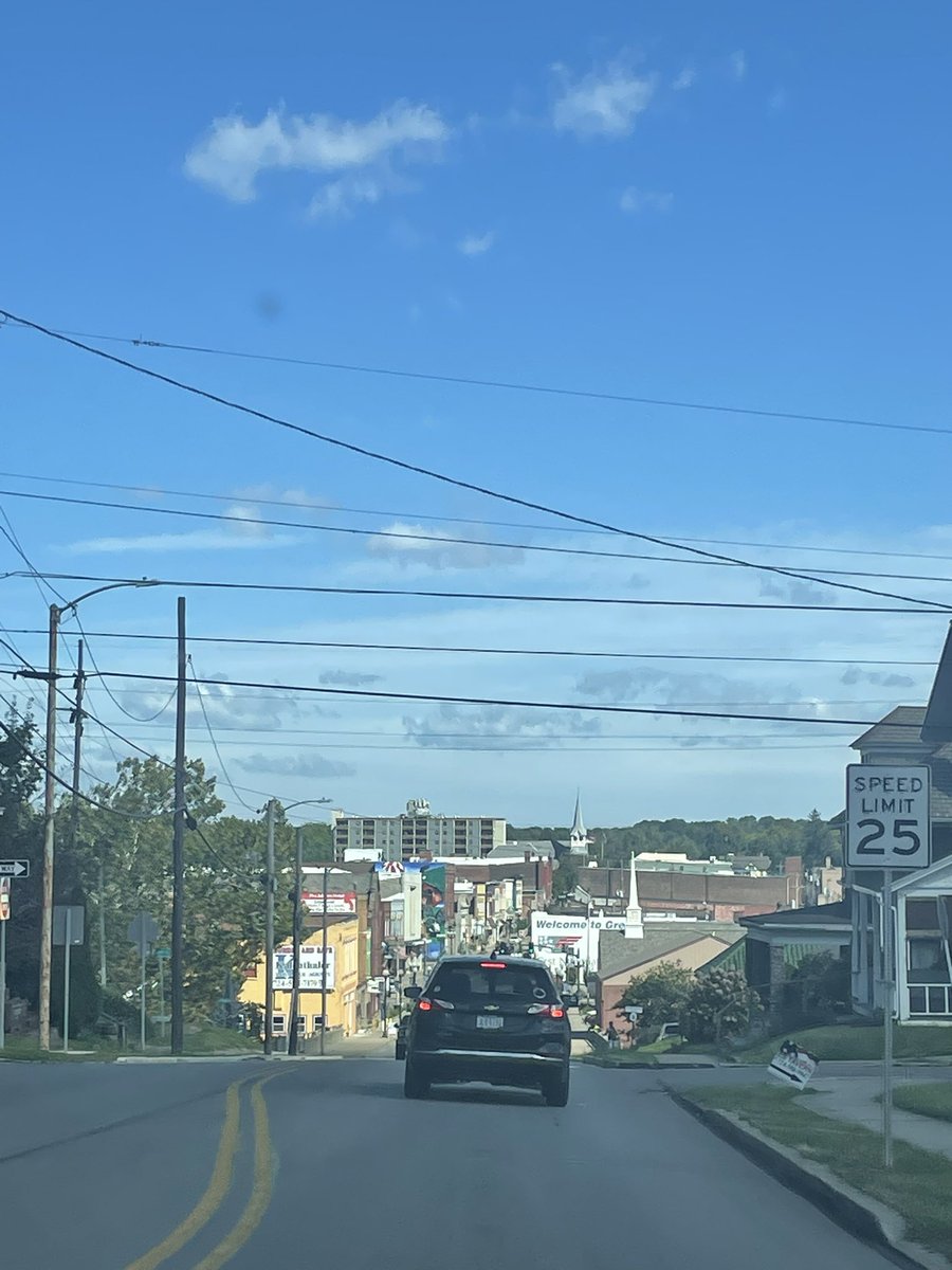 ArowleyPlus's tweet photo. More sights from Greenville, PA 📸🏈
A few more shots from around Thiel College and game day — capturing the atmosphere, the campus, and the D3 football experience.
#NCAAF #D3FB #NFL #Football https://t.co/HTBJ2dXFUb