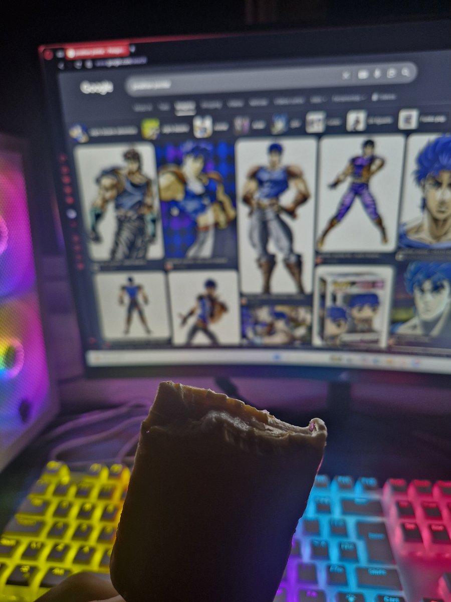 StarBoySum's tweet photo. Hmmm paleta maracuja (ignore Jonathan) https://t.co/uuaC6gQMZl