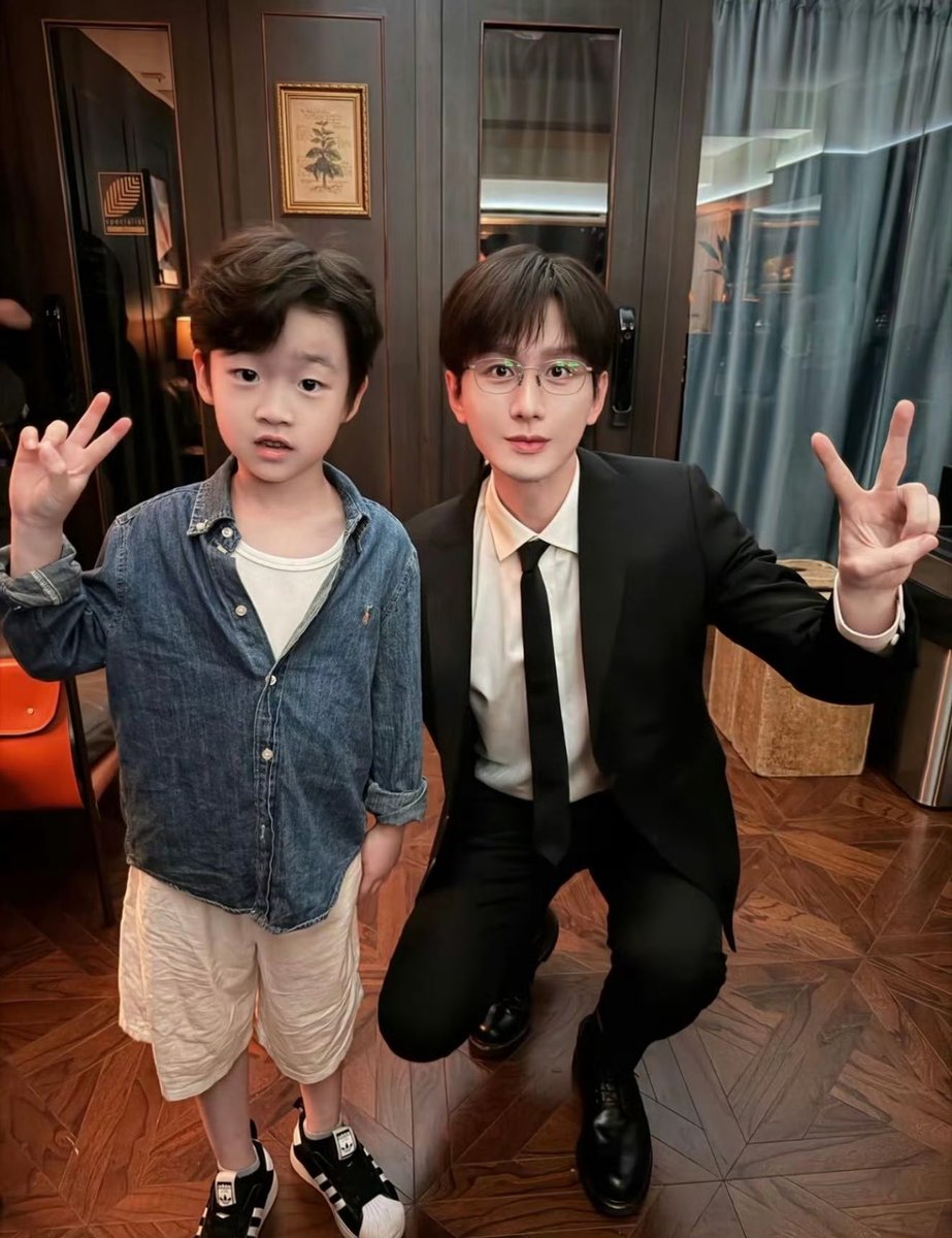 qiqibibix's tweet photo. ถิงถิงจิ๋วกับถิงถิงโตแล้วเหรอ ก็ว่าหน้าคล้ายกันมากกก แคสมาเริ่ดนะ จะได้เห็นถิงถิงจิ๋วด้วย 🤲🏻💘✨ https://t.co/elKym8gCs7
