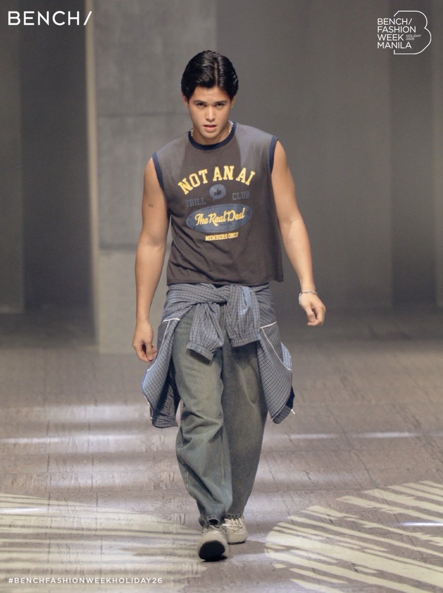 avernaleese's tweet photo. KaiKyle doing fashion week in their style!

KAIKYLE MAGNETIC AURA
#KaiKyle https://t.co/w7acaaEgyz
