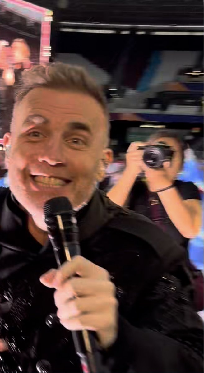 suesmith1465's tweet photo. Looking back at old photos @GaryBarlow
Some beautiful memories made …thank you for making this all possible 🩷🩷🩷
#Circuslive just incredible with more to come #dreamers 🩷 …really looking forward to hearing new dates for #adifferentstage 🙏🙏🙏
@takethat https://t.co/UQNqKo85o2